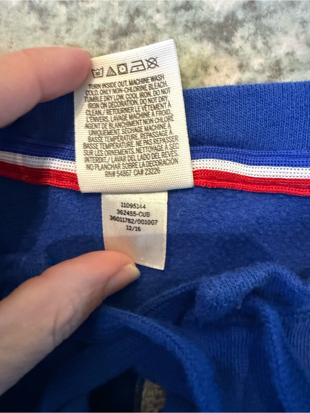 PINK Victoria’s Secret Chicago Cubs Lightweight Sequined Sweatshirt, Size L - Picture 4 of 6